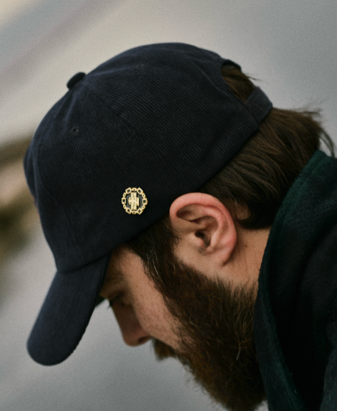 557 Crest Cap